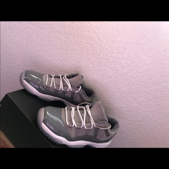 Jordan 11s low - Picture 3 of 3
